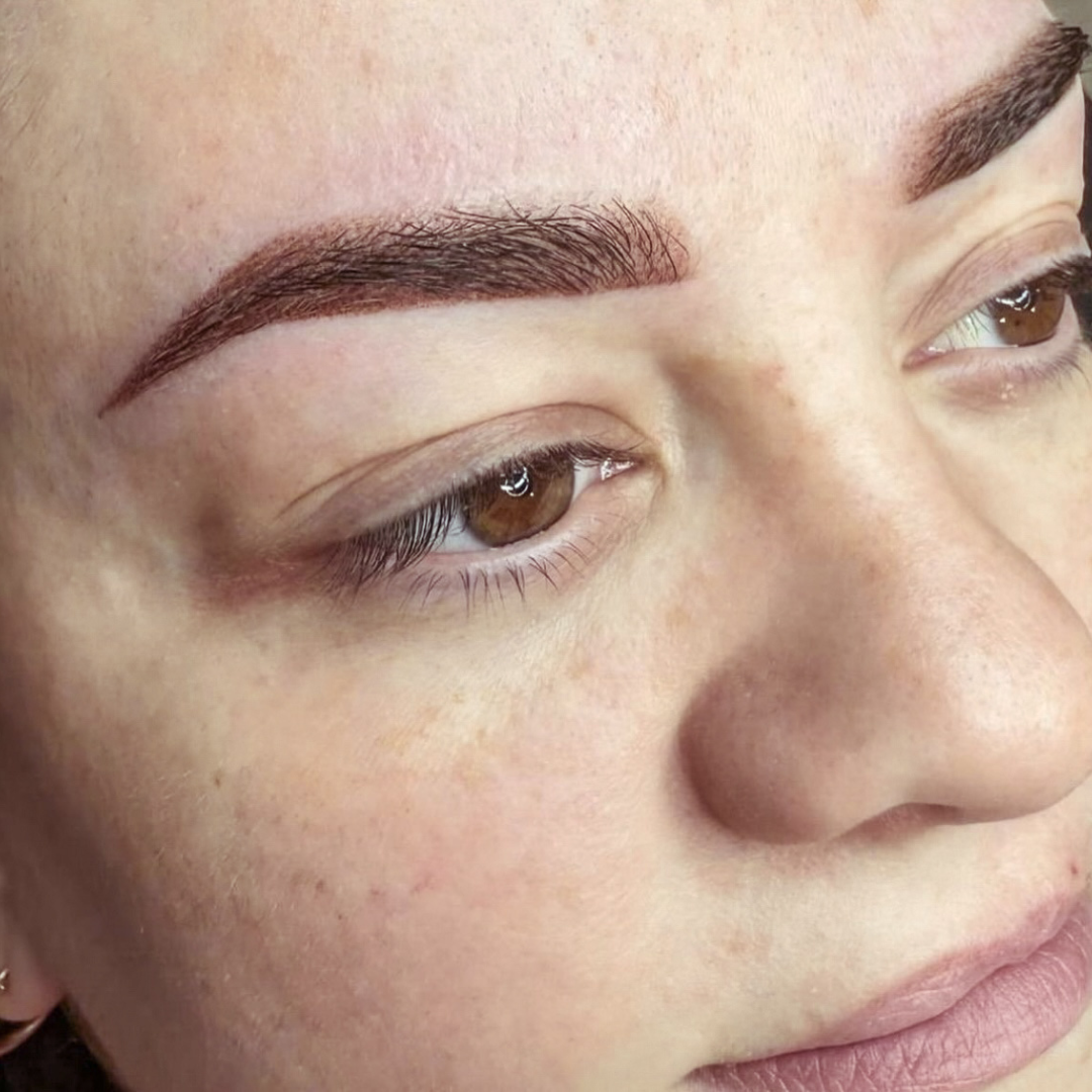 Eyebrow Tattoo Colorboost (1 year)